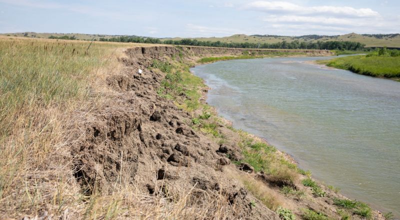 Streambank and shoreline erosion results from poor land storm events, wave action, rain, ice, wind, runoff, loss of vegetation, management practices, hydrologic dynamics, stream isolation from floodplains, and/or other disturbed/altered geomorphological processes. Streambank & Shoreline Erosion